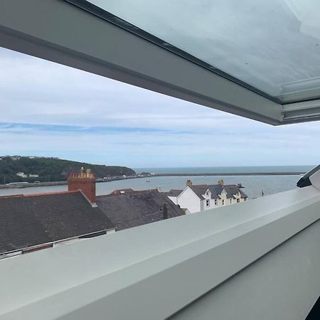 No 11, Fishguard, Ideal For Beach, Coastal Path And Town! Extérieur photo