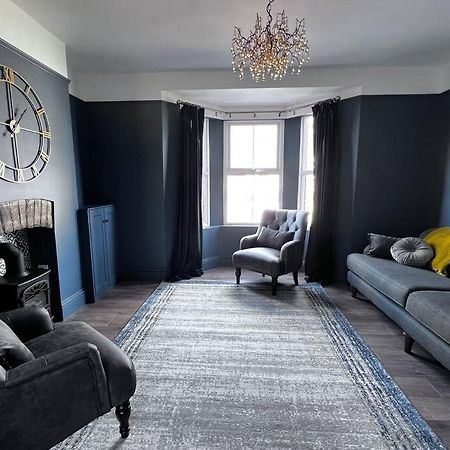 No 11, Fishguard, Ideal For Beach, Coastal Path And Town! Extérieur photo