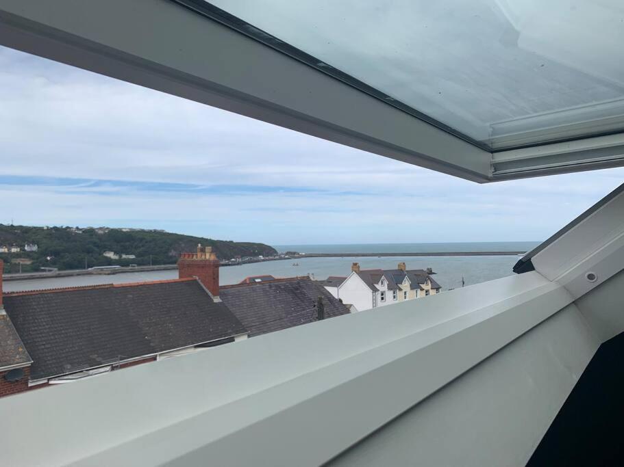 No 11, Fishguard, Ideal For Beach, Coastal Path And Town! Extérieur photo